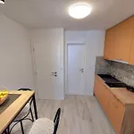 City Beach Apartment Apartamento Makarska