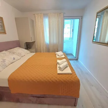 City Beach Apartment *